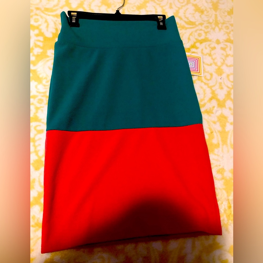 Lularoe pink and green skirt size small